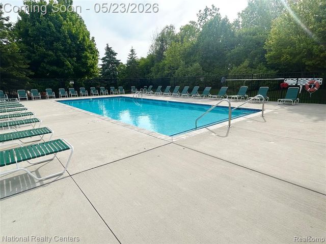 41835 Primrose Drive, Novi, MI 48377