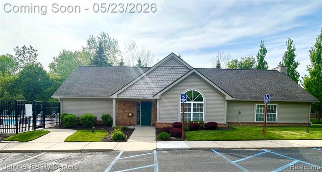 41835 Primrose Drive, Novi, MI 48377