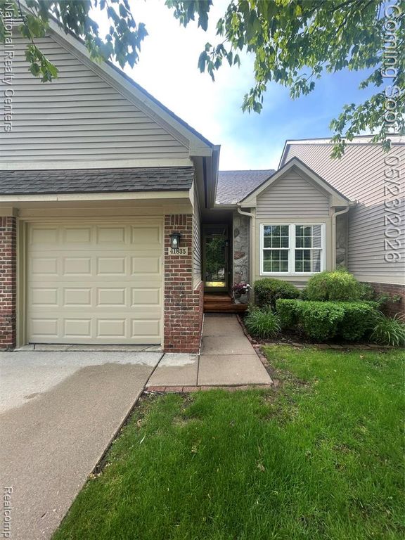 41835 Primrose Drive, Novi, MI 48377
