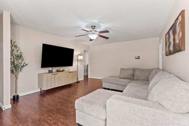 2008 Collins Lane, Lawrenceburg, KY 40342