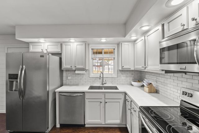 2008 Collins Lane, Lawrenceburg, KY 40342