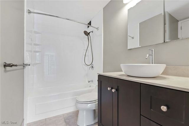 12700 Lake Avenue 801, Lakewood, OH 44107