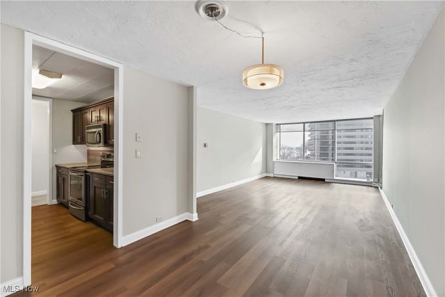 12700 Lake Avenue 801, Lakewood, OH 44107