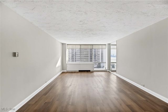 12700 Lake Avenue 801, Lakewood, OH 44107