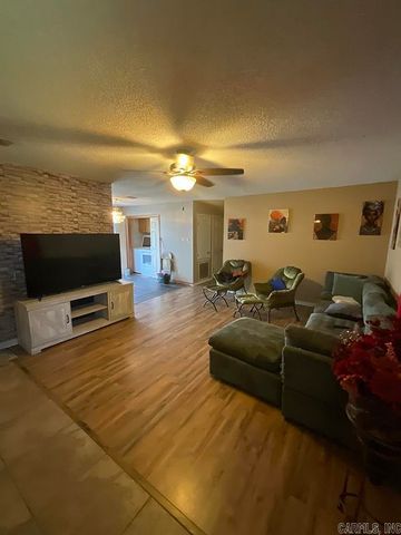 9 Mockingbird Lane, Conway, AR 72032