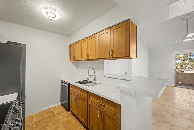 10610 S 48th Street 2096, Phoenix, AZ 85044
