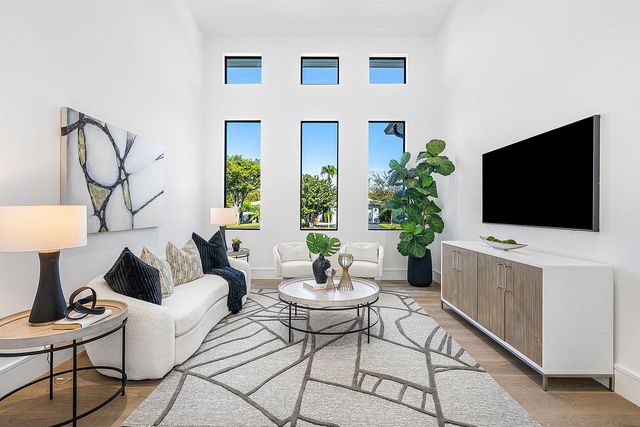 212 NW 18th Street, Delray Beach, FL 33444