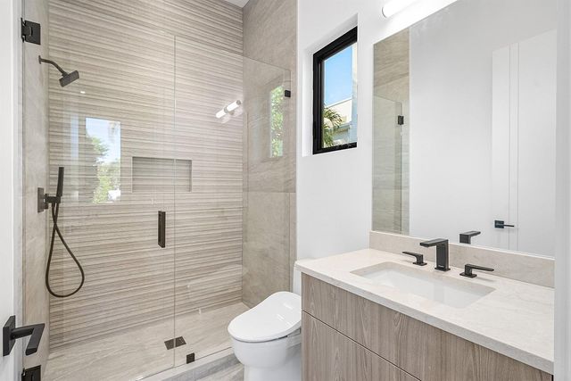 212 NW 18th Street, Delray Beach, FL 33444