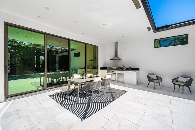 212 NW 18th Street, Delray Beach, FL 33444