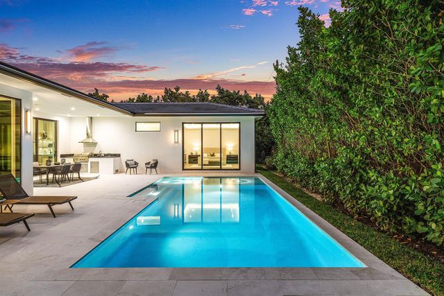 212 NW 18th Street, Delray Beach, FL 33444