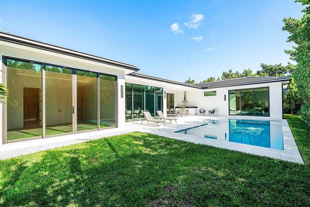 212 NW 18th Street, Delray Beach, FL 33444