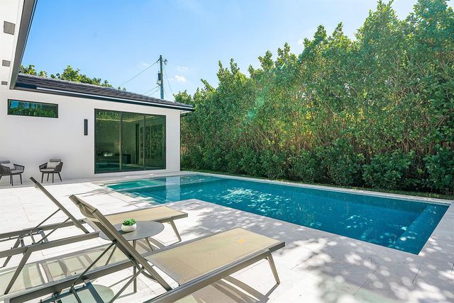 212 NW 18th Street, Delray Beach, FL 33444