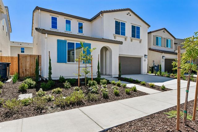 209 Tuxedo Cir, Sacramento, CA 95835