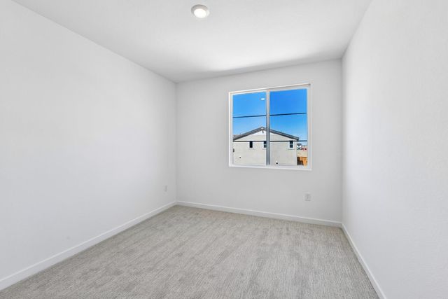 209 Tuxedo Cir, Sacramento, CA 95835
