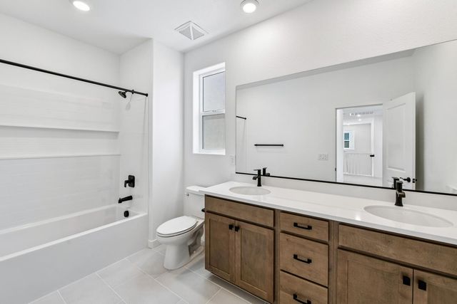 209 Tuxedo Cir, Sacramento, CA 95835