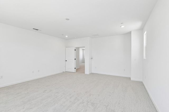 209 Tuxedo Cir, Sacramento, CA 95835