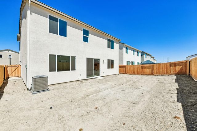 209 Tuxedo Cir, Sacramento, CA 95835