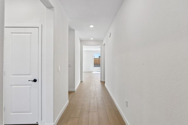 209 Tuxedo Cir, Sacramento, CA 95835