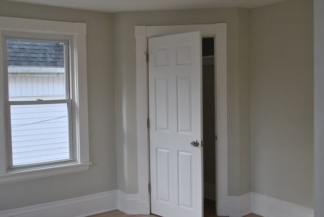 105 Sycamore St, New Bedford, MA 02740