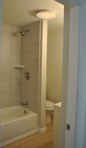 105 Sycamore St, New Bedford, MA 02740