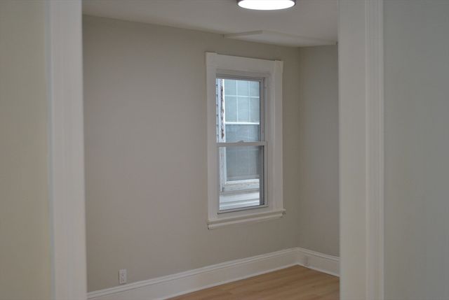 105 Sycamore St, New Bedford, MA 02740