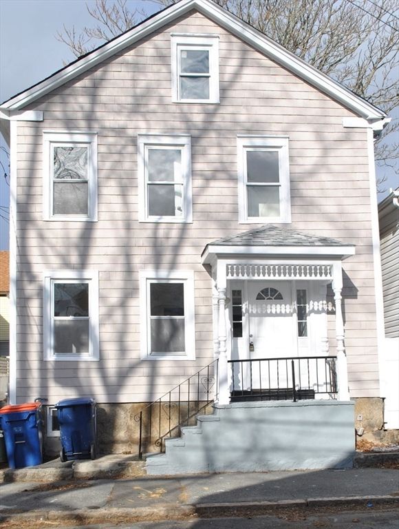 105 Sycamore St, New Bedford, MA 02740