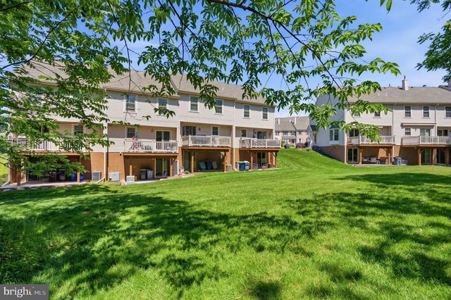 1264 MAPLE GLEN CIR, Pottstown, PA 19464