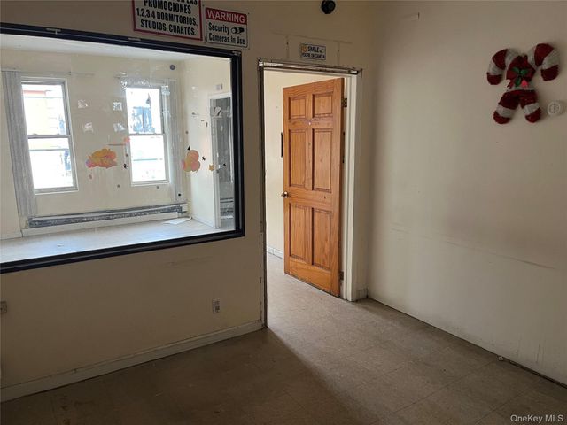 9307 Roosevelt Avenue, Jackson Heights, NY 11372