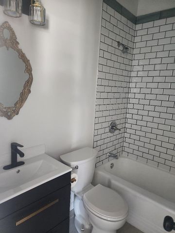 1323 N 6th Avenue, Pensacola, FL 32503