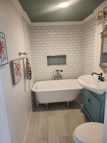 1323 N 6th Avenue, Pensacola, FL 32503