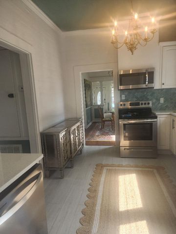 1323 N 6th Avenue, Pensacola, FL 32503