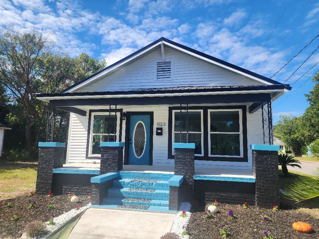 1323 N 6th Avenue, Pensacola, FL 32503