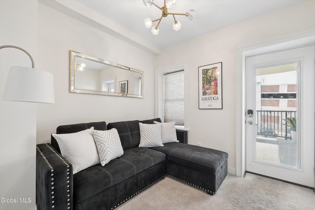 425 Broadway Unit 3, Saratoga Springs, NY 12866
