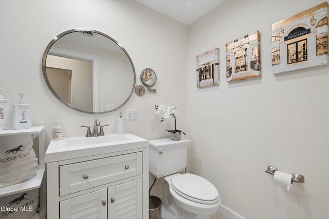 425 Broadway Unit 3, Saratoga Springs, NY 12866
