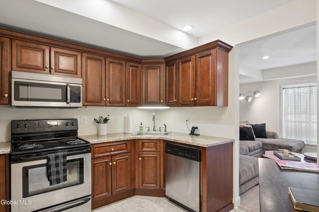 425 Broadway Unit 3, Saratoga Springs, NY 12866