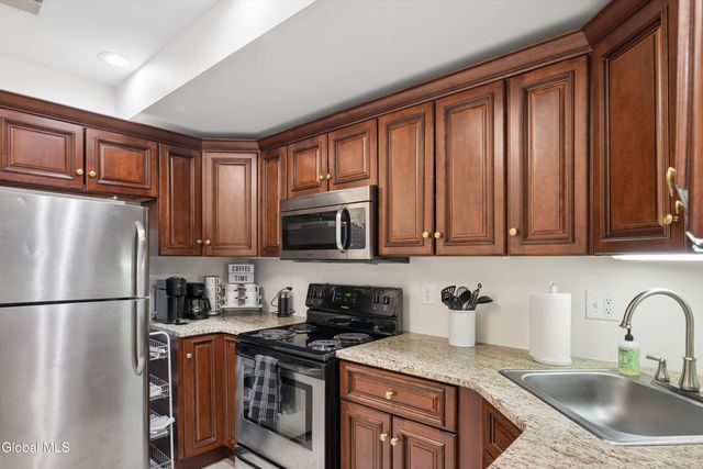 425 Broadway Unit 3, Saratoga Springs, NY 12866