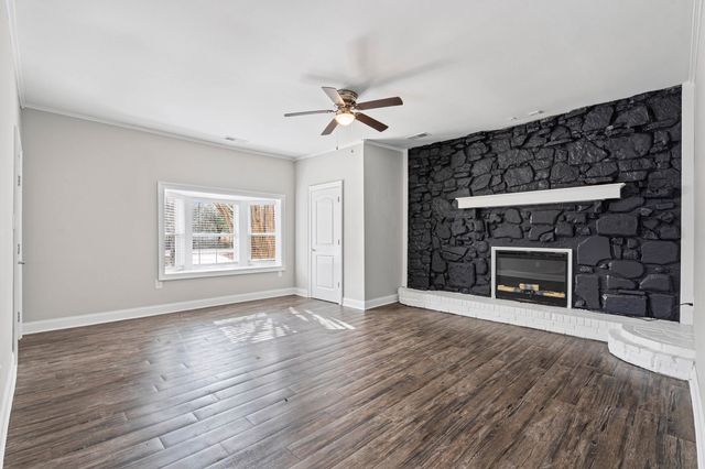 10464 E HOLMES RD, Collierville, TN 38017