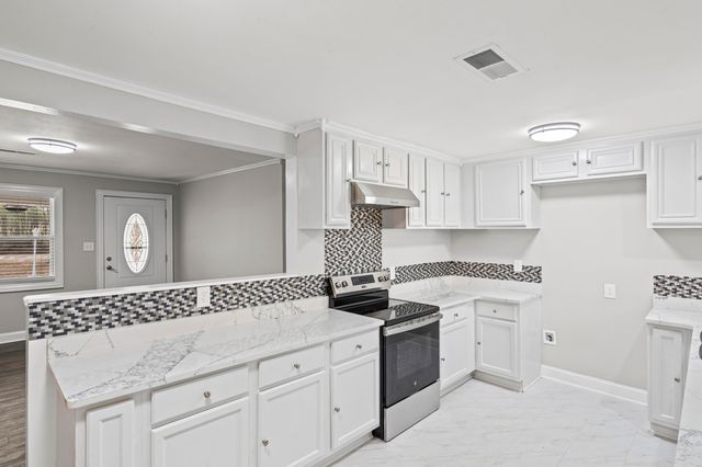 10464 E HOLMES RD, Collierville, TN 38017