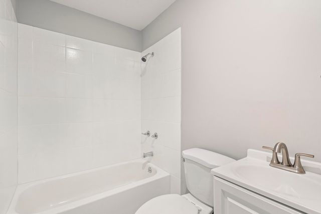 10464 E HOLMES RD, Collierville, TN 38017