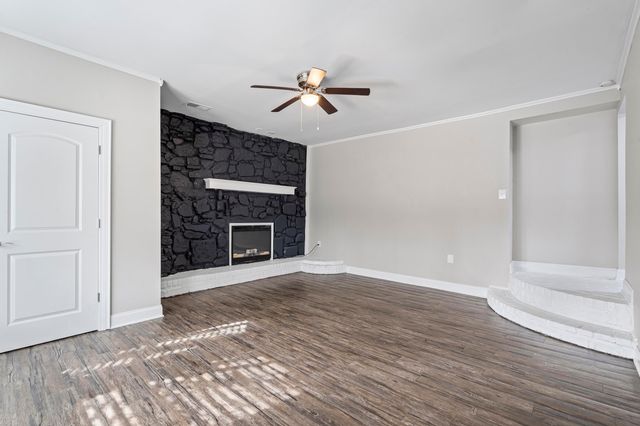 10464 E HOLMES RD, Collierville, TN 38017