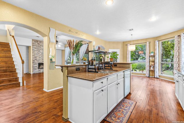 495 HOLLIWELL BRG, Schertz, TX 78154