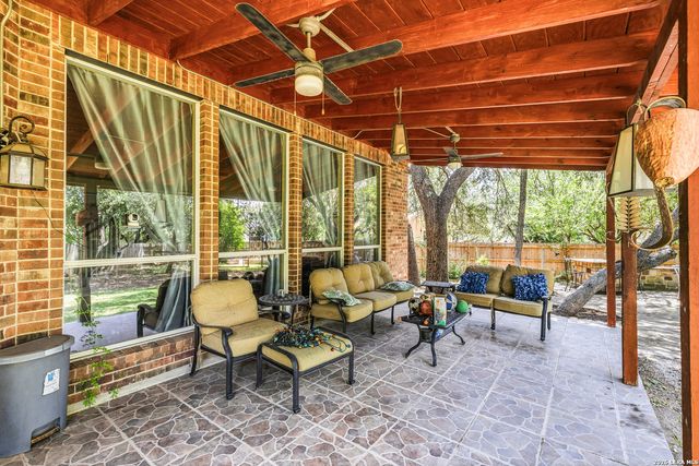 495 HOLLIWELL BRG, Schertz, TX 78154