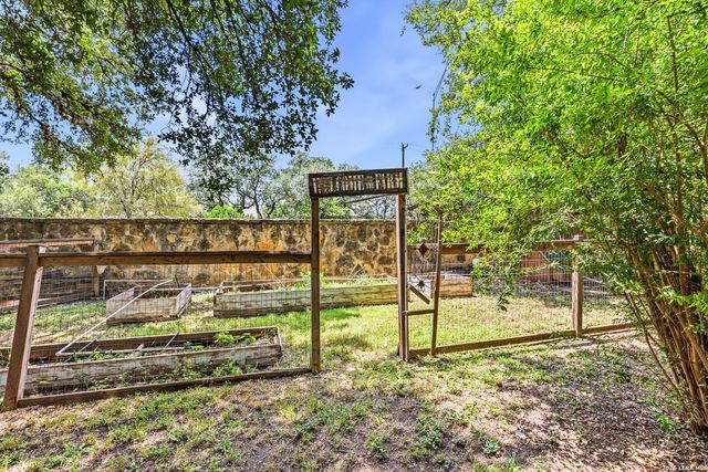 495 HOLLIWELL BRG, Schertz, TX 78154