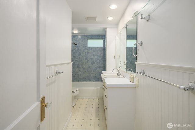 2616 Franklin Avenue E, Seattle, WA 98102