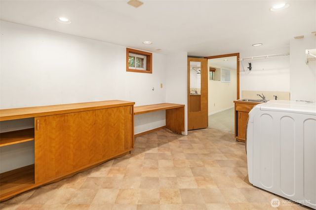 2616 Franklin Avenue E, Seattle, WA 98102