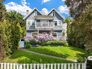 2616 Franklin Avenue E, Seattle, WA 98102