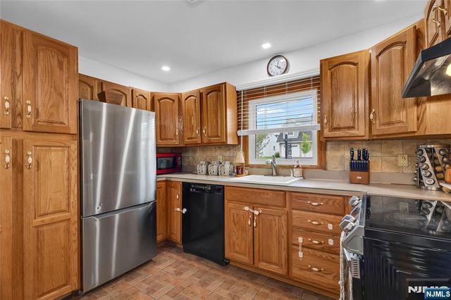 234 Howard Avenue, Rochelle Park, NJ 07662
