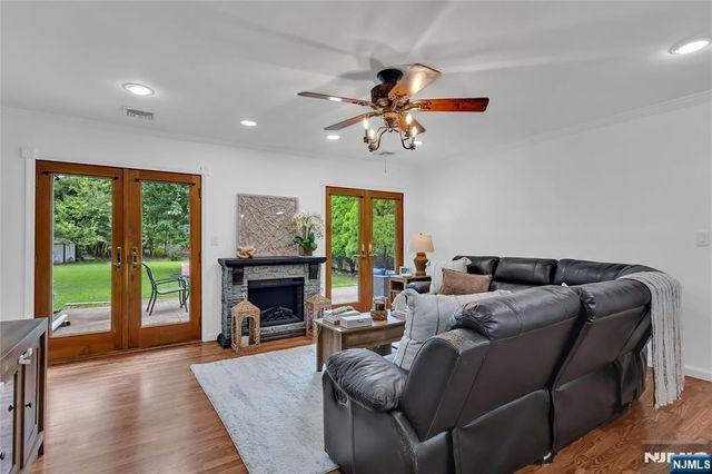 234 Howard Avenue, Rochelle Park, NJ 07662
