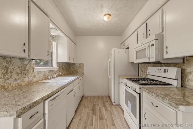 1005 SW 3rd Street, Wagoner, OK 74467