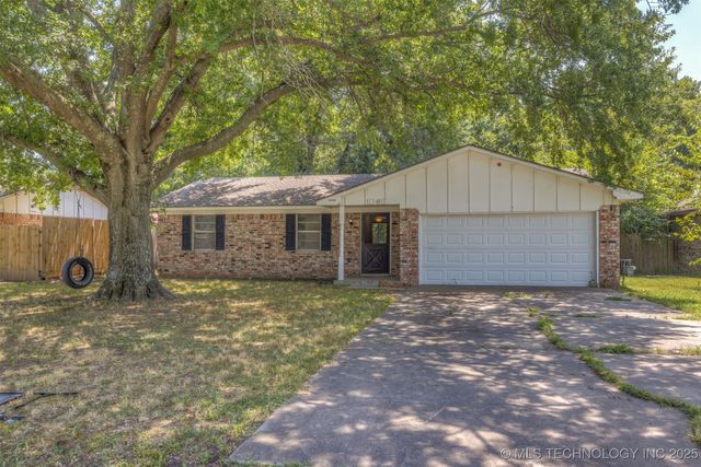 1005 SW 3rd Street, Wagoner, OK 74467